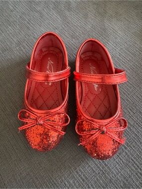 Girls Shimmer Red Mary Jane Dress Shoes with Bow Accent